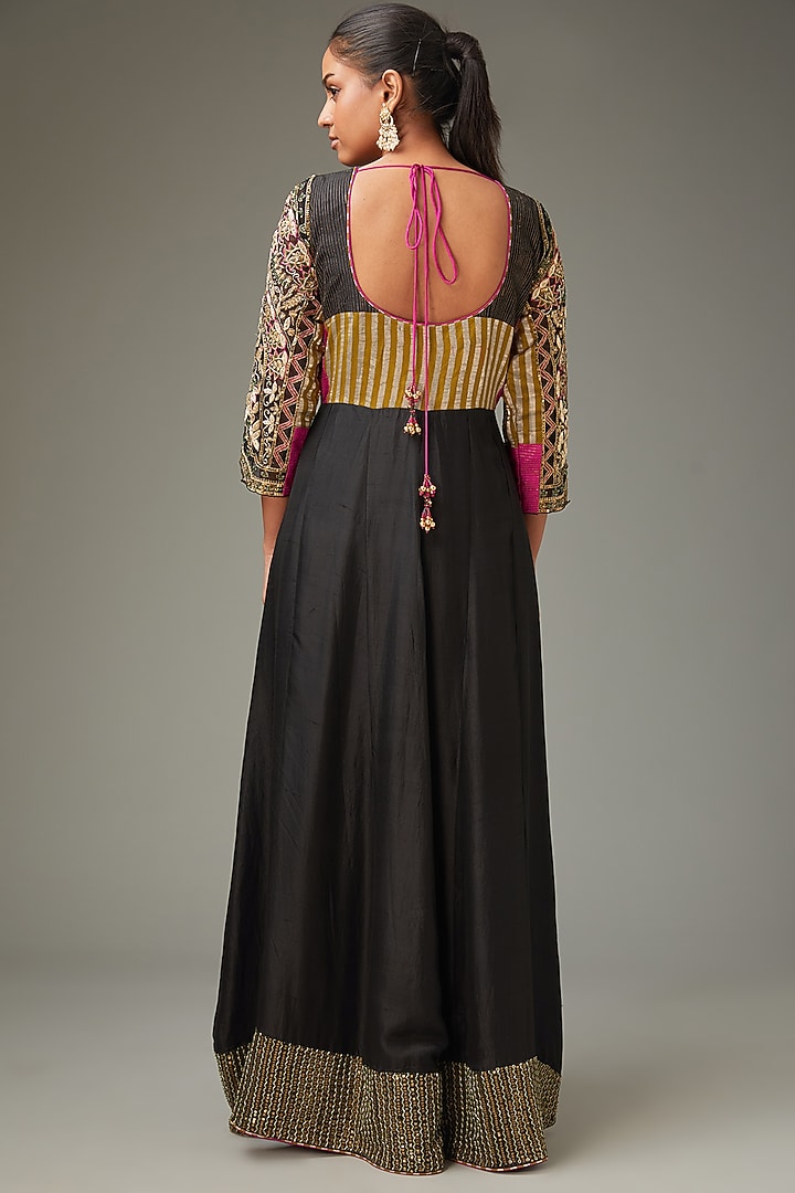 Black Pure Silk Dabka & Thread Embroidered Wedding Anarkali Set by LABEL ARRV at Pernia's Pop Up Shop