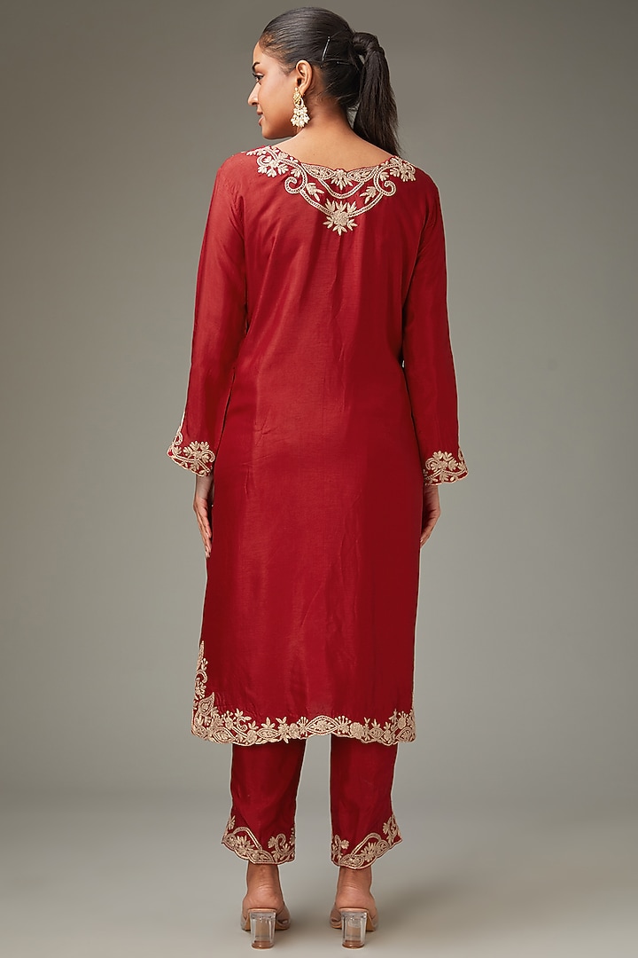 Red Crepe Dori Work Kurta Set by LABEL ARRV at Pernia's Pop Up Shop