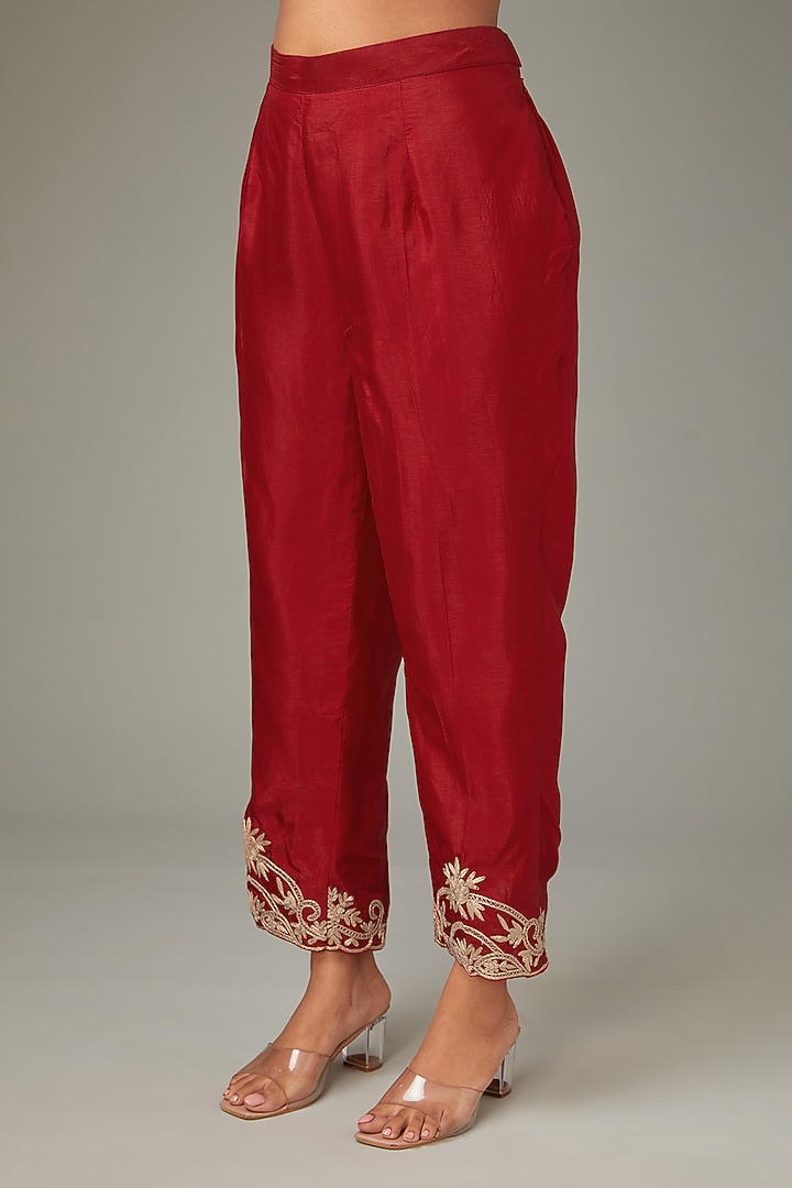 Red Crepe Dori Work Kurta Set by LABEL ARRV at Pernia's Pop Up Shop