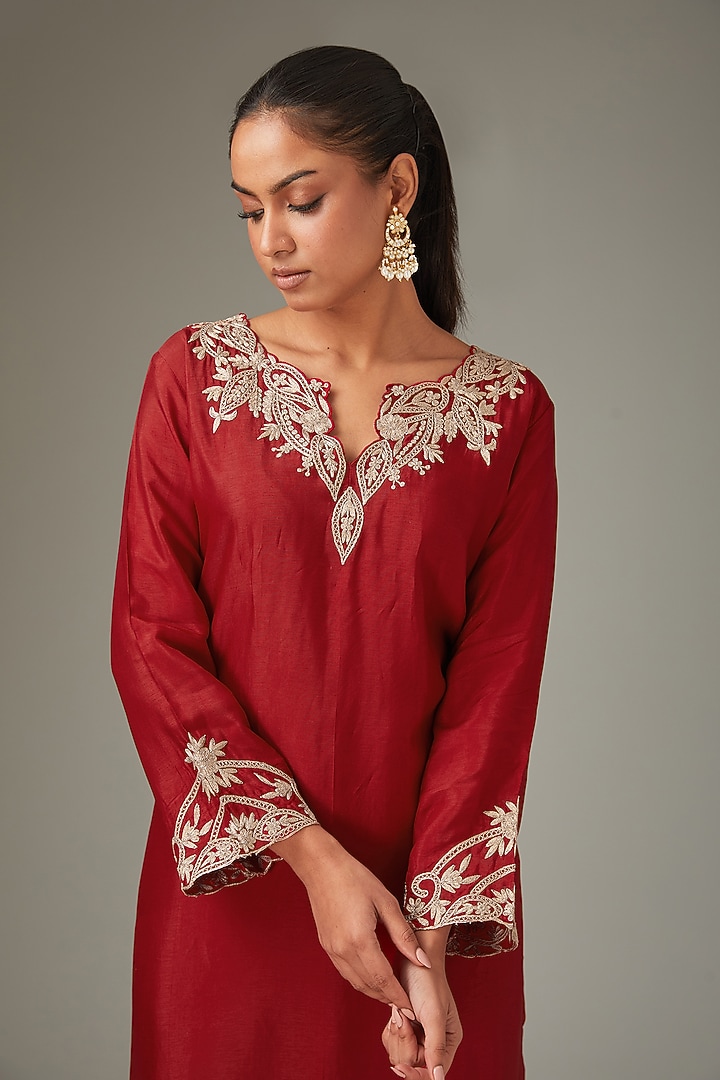 Red Crepe Dori Work Kurta Set by LABEL ARRV at Pernia's Pop Up Shop