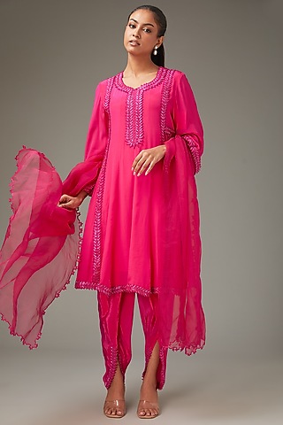 Pink Pure Crepe Nalki Handwork Kurta Set by LABEL ARRV