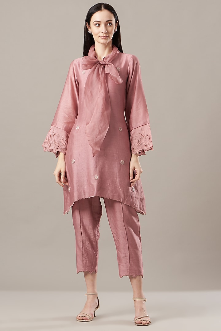 Rose Chanderi Kurta Set by Anushka Repswal-Sewing love at Pernia's Pop Up Shop