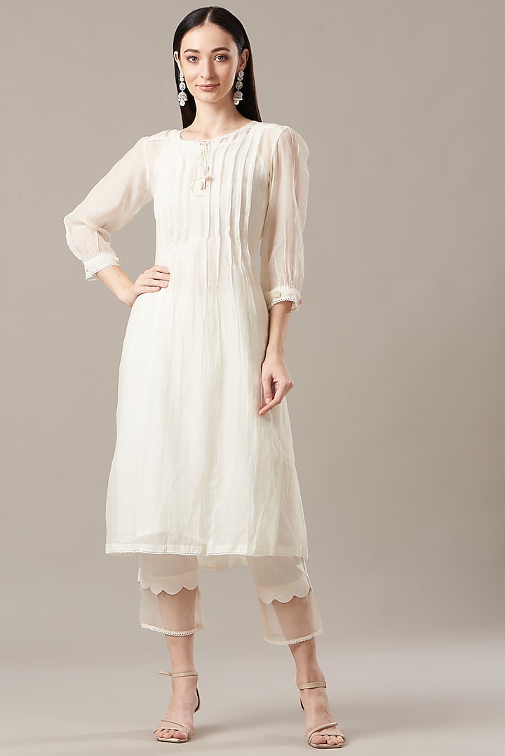 Off-White Chanderi Kurta Set by Anushka Repswal-Sewing love