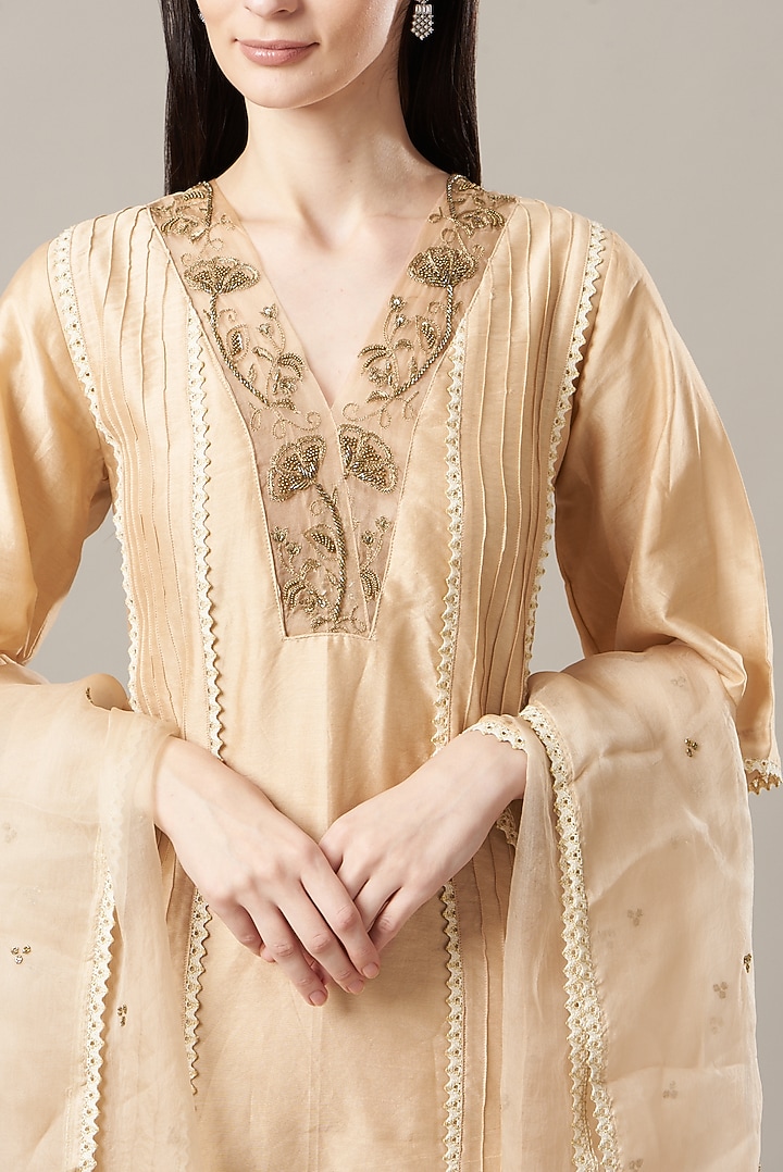 Gold Hand Embroidered Kurta Set by Anushka Repswal-Sewing love at Pernia's Pop Up Shop