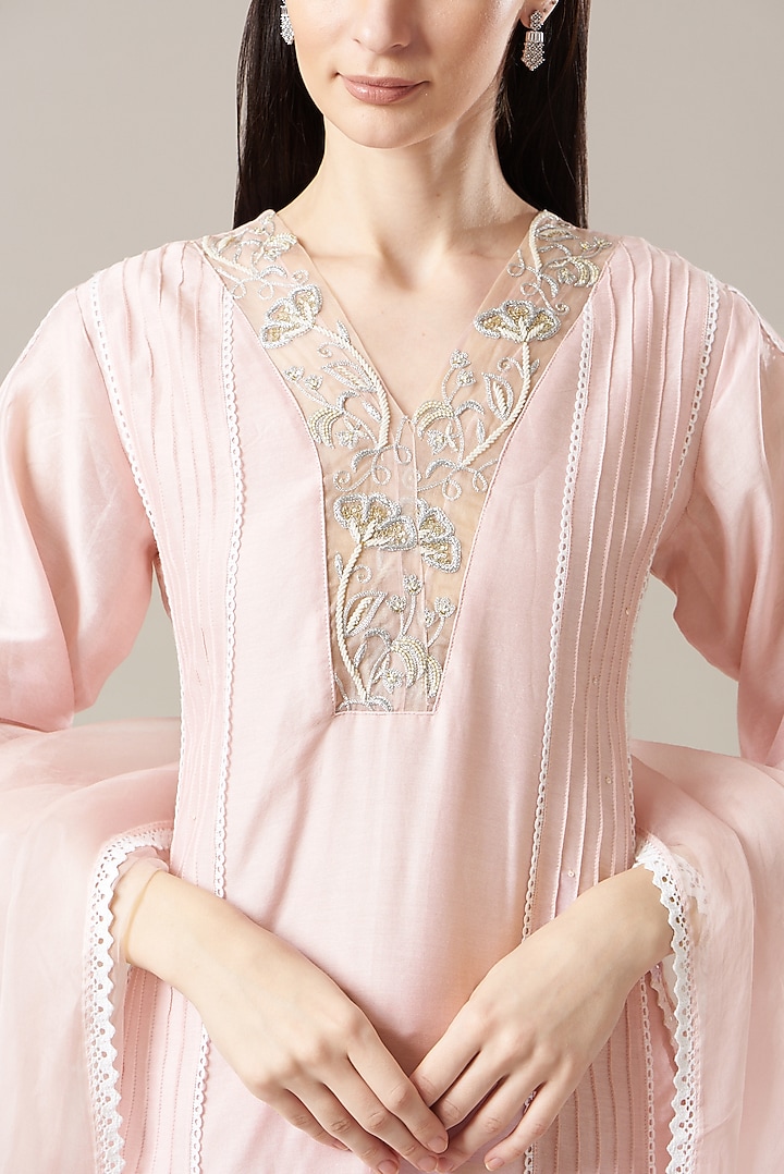 Blush Pink Hand Embroidered Kurta Set by Anushka Repswal-Sewing love at Pernia's Pop Up Shop