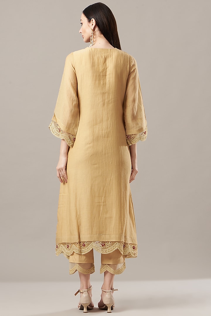Golden Hand Embroidered Kurta Set by Anushka Repswal-Sewing love at Pernia's Pop Up Shop