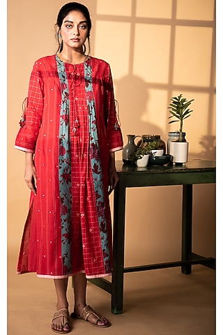 Red Printed Gathered Dress by ARTE-ALTER