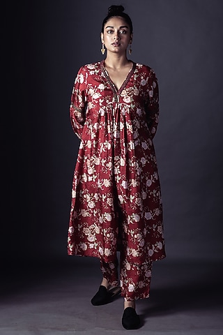 Red Printed Kurta Set by ARTE-ALTER