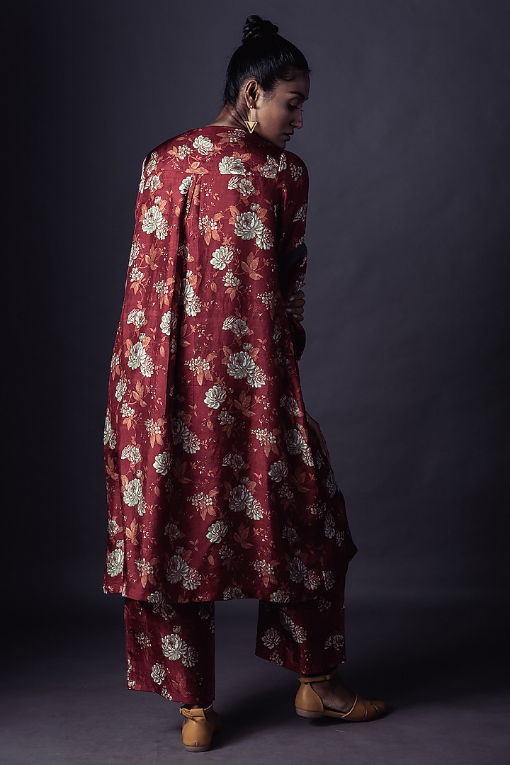 Deep Red Printed Kurta Set by ARTE-ALTER at Pernia's Pop Up Shop