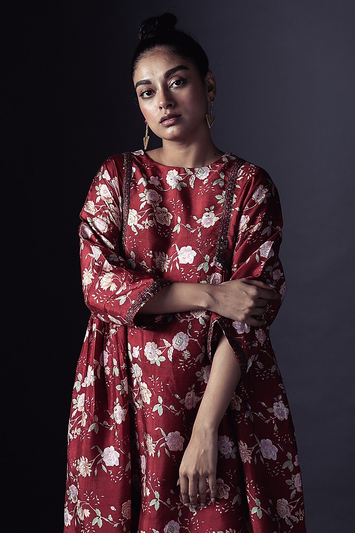 Maroon Printed Kurta Set by ARTE-ALTER at Pernia's Pop Up Shop