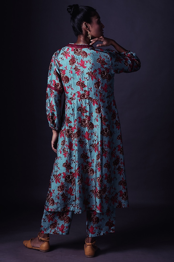 Aqua Hand Printed Kurta Set by ARTE-ALTER at Pernia's Pop Up Shop