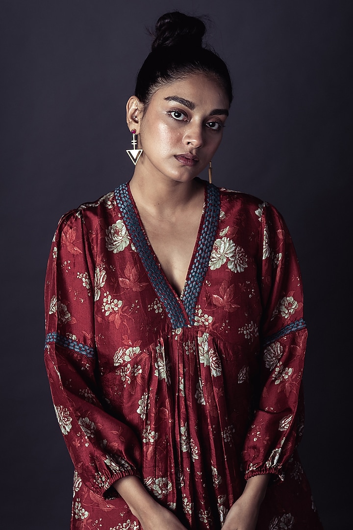 Deep Red Hand Printed Kurta Set by ARTE-ALTER at Pernia's Pop Up Shop