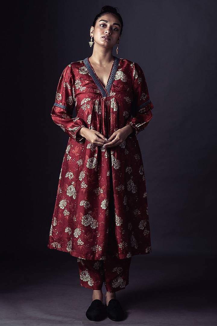 Deep Red Hand Printed Kurta Set by ARTE-ALTER at Pernia's Pop Up Shop