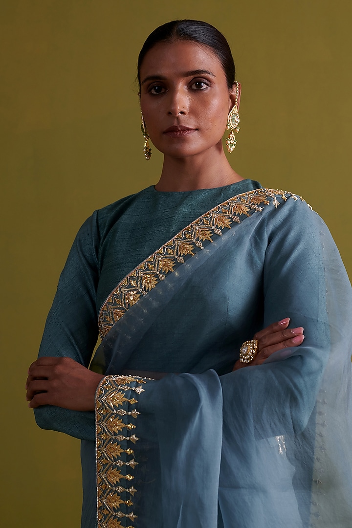 Marine Blue Silk Organza Hand Embroidered Wedding Saree Set by aarti Sethia at Pernia's Pop Up Shop