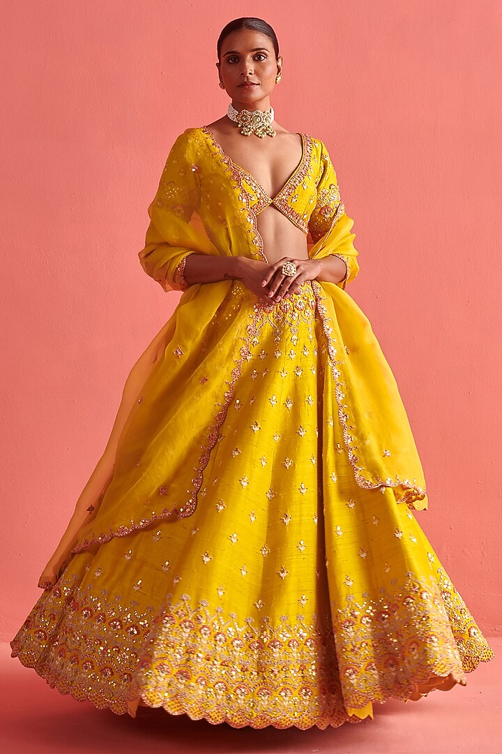 Yellow Raw Silk Hand Embroidered Bridal Lehenga Set by aarti Sethia at Pernia's Pop Up Shop