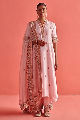 Powder Pink Silk Dabka Handwork Kurta Set by aarti Sethia
