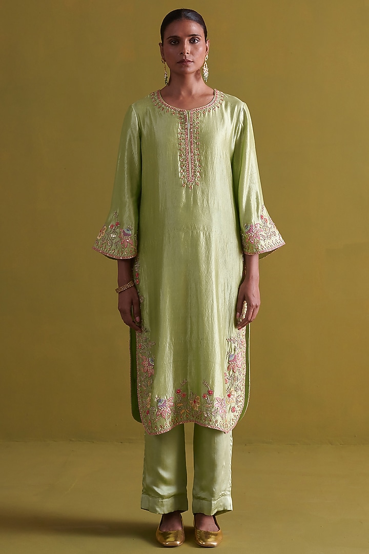 Pista Green Kora Silk Dabka Handwork Kurta Set by aarti Sethia at Pernia's Pop Up Shop