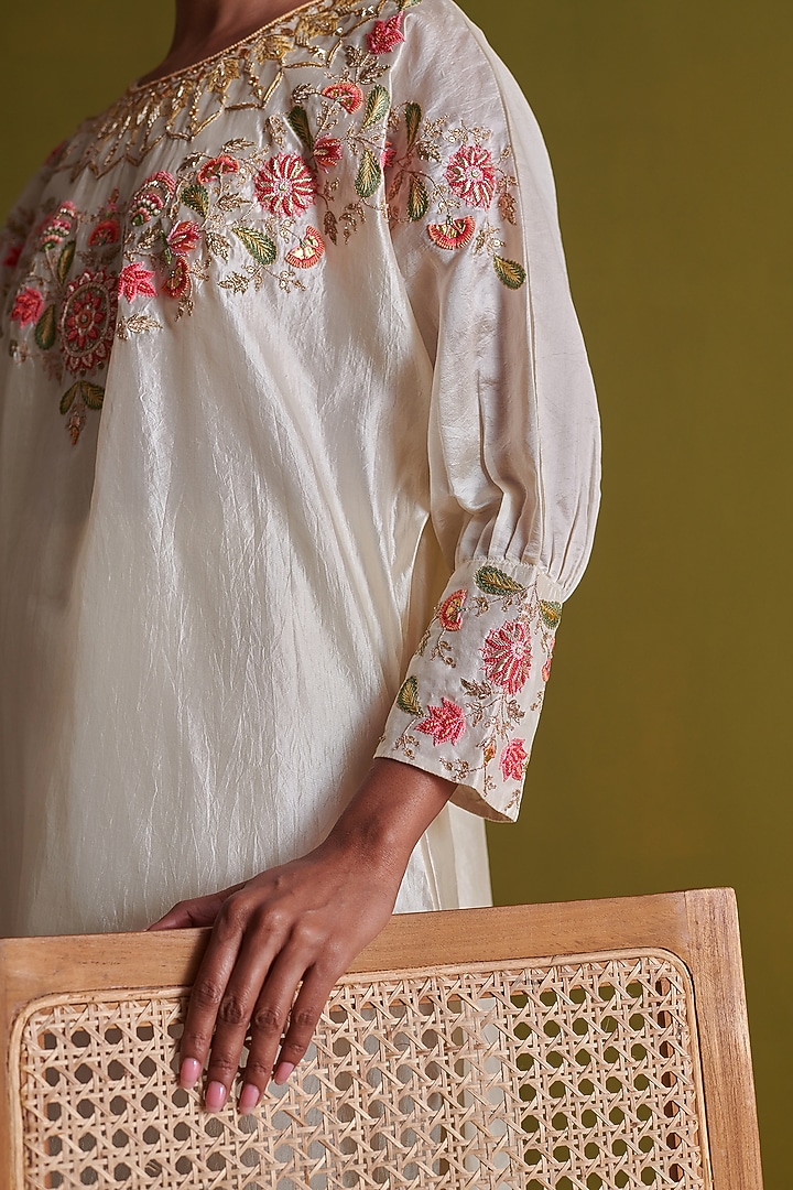 Ivory Kora Silk Dabka Work Kurta Set by aarti Sethia at Pernia's Pop Up Shop