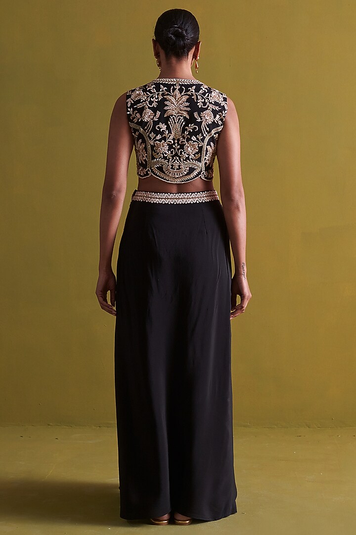 Black Crepe Silk Draped Skirt Set by aarti Sethia at Pernia's Pop Up Shop