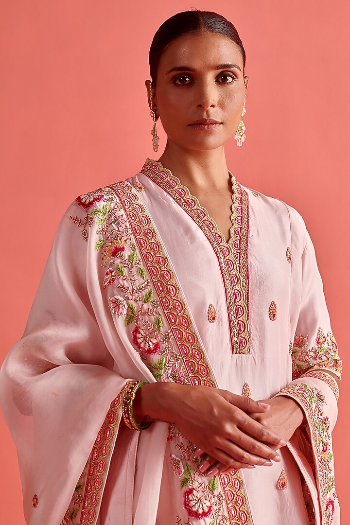 Powder Pink Organza Thread Embroidered Dupatta by aarti Sethia at Pernia's Pop Up Shop