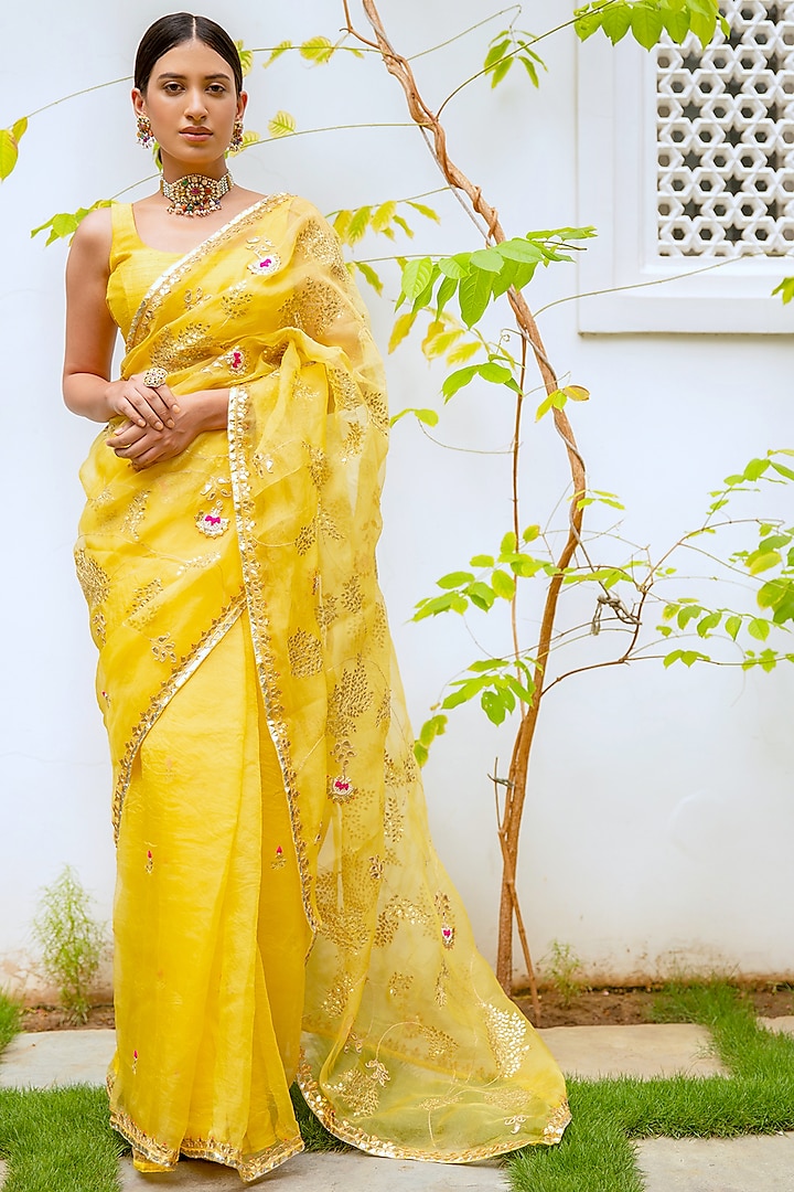 Yellow Hand Embroidered Wedding Saree Set  by aarti Sethia at Pernia's Pop Up Shop