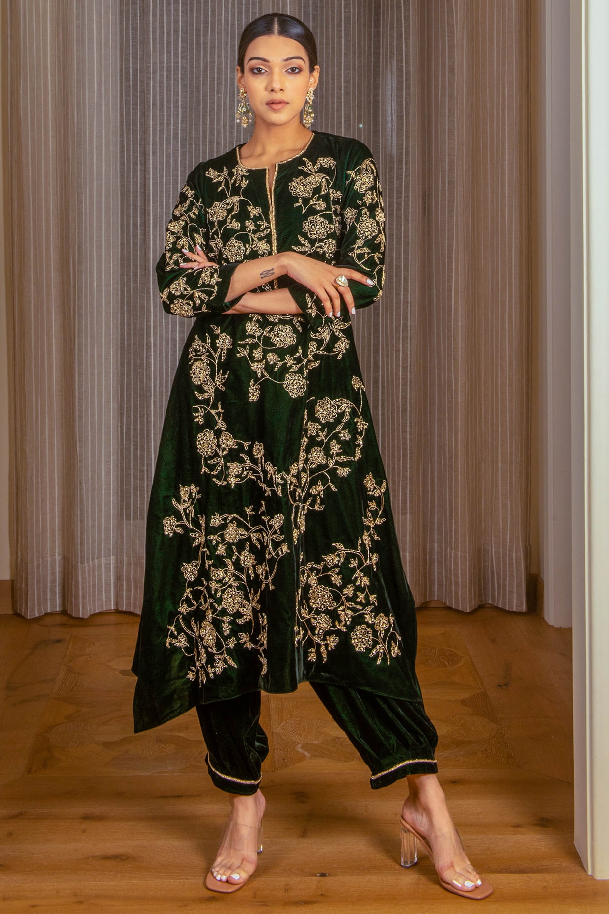 Latest Velvet Dress Designs 2021-22 | Velvet Fabric Kurti | Velvet Fabric  Suit Designs