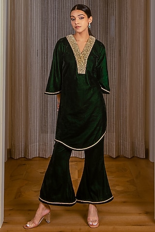 Bottle Green Silk Velvet Hand Embroidered Kurta Set by AURUHFY