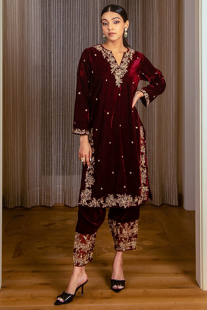 Wine Silk Velvet Hand Embroidered Kurta Set by AURUHFY at Pernia's Pop Up Shop