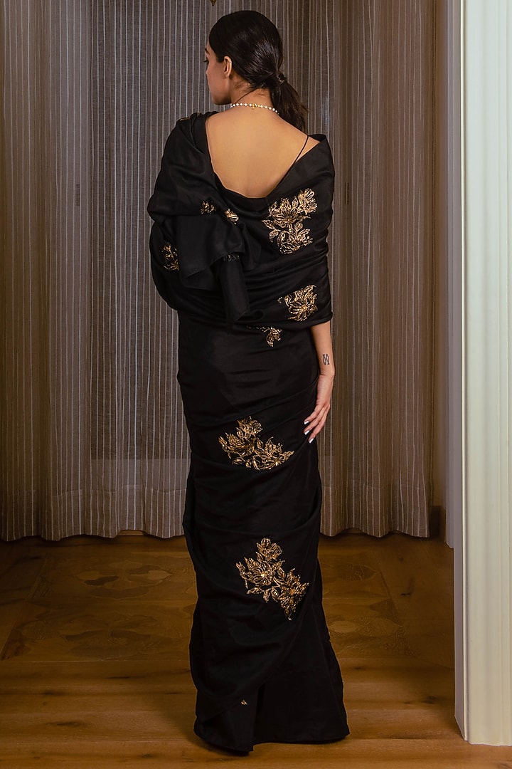 Black Habutai Silk Floral Hand Embroidered Party Wear Saree by AURUHFY at Pernia's Pop Up Shop