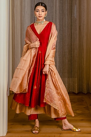 Burnt Red Chanderi Silk Hand Embroidered Kurta Set by AURUHFY