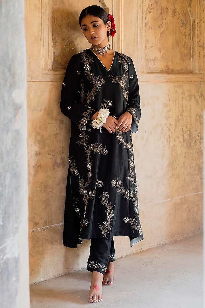 Black Habutai Silk Sequins Embroidered Kurta Set by Auruhfy at Pernia's Pop Up Shop