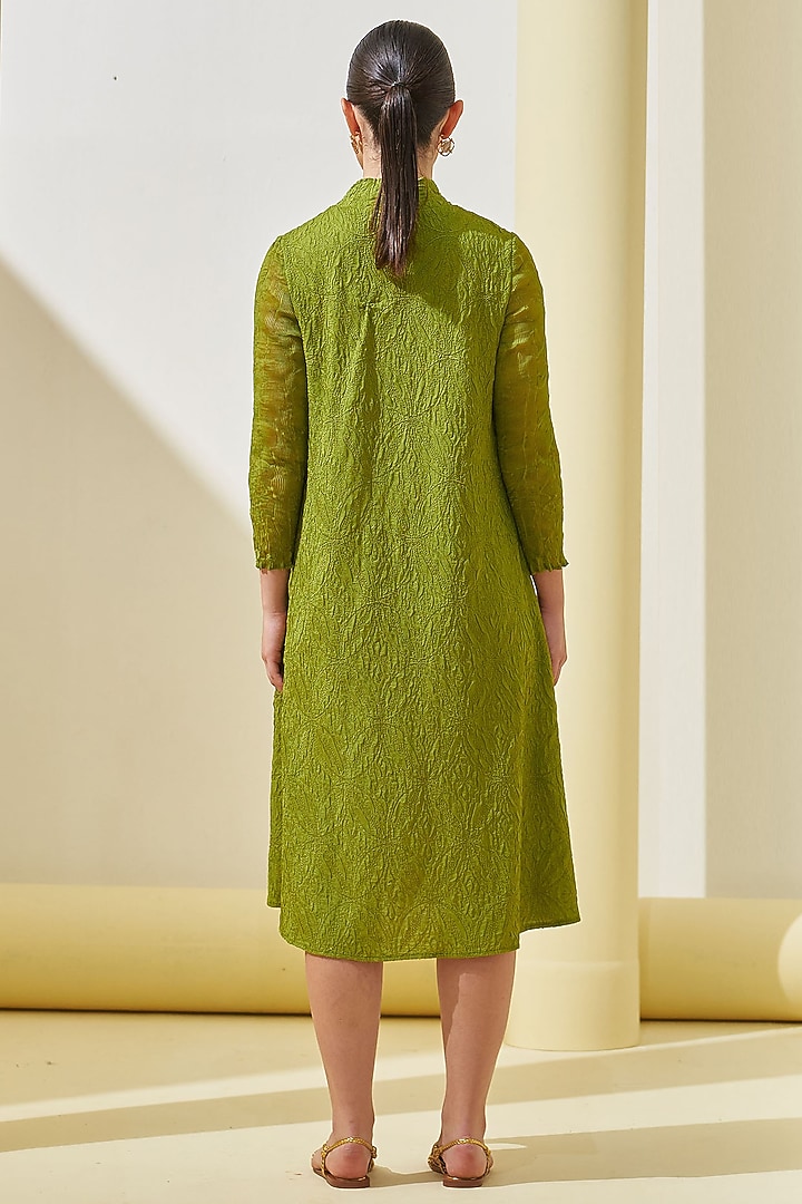 Lime Green Pleated Polyester Dress by Pleats By Aruni at Pernia's Pop Up Shop 2026 Lime Green Pleated Polyester Dress by Pleats By Aruni at Pernia's Pop Up Shop 2026