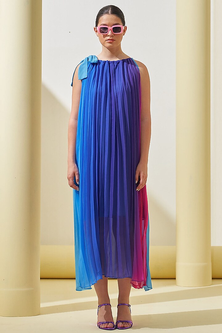 pleats by aruni dress Fuchsia Pink Pleated Polyester One-Shoulder Draped Dress Design by Pleats By Aruni at Pernia's Pop Up Shop 2026