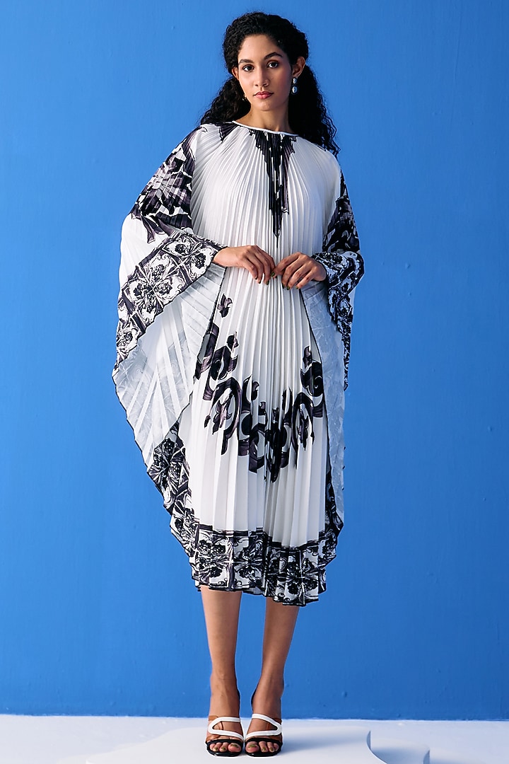 White & Black Crepe Printed Cape Set by Pleats By Aruni