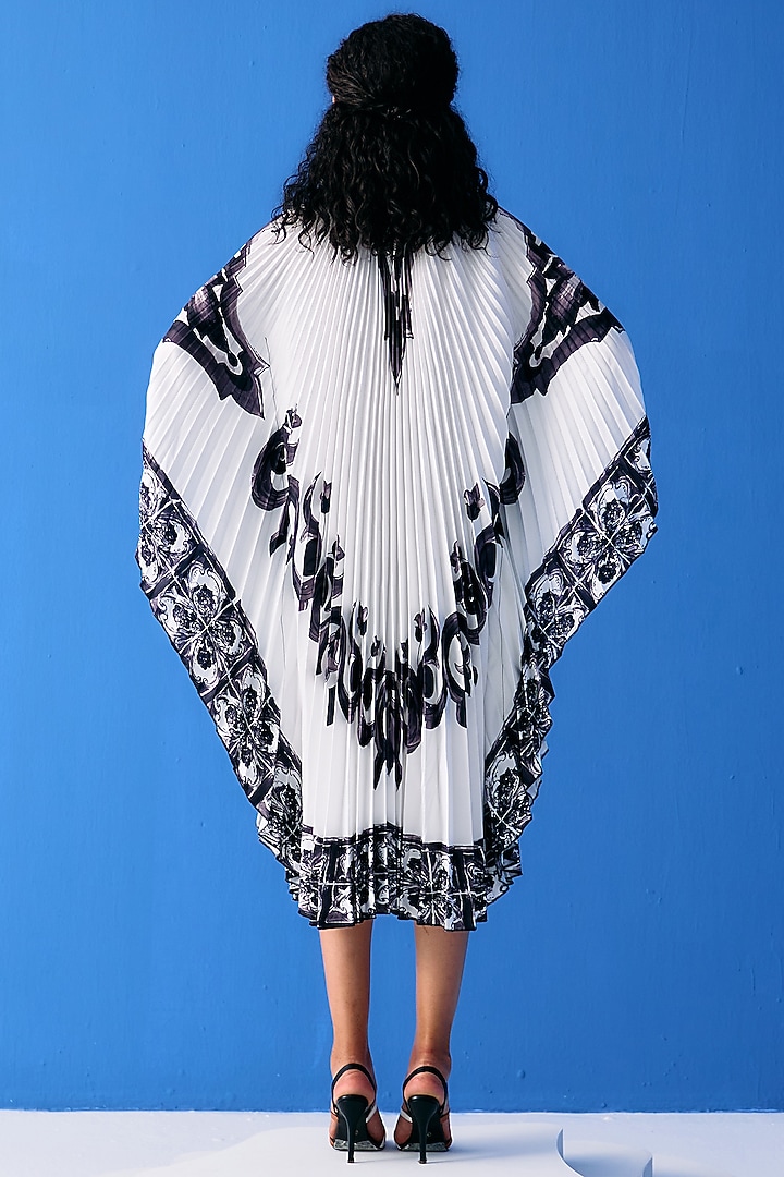 White & Black Crepe Printed Cape Set by Pleats By Aruni at Pernia's Pop Up Shop