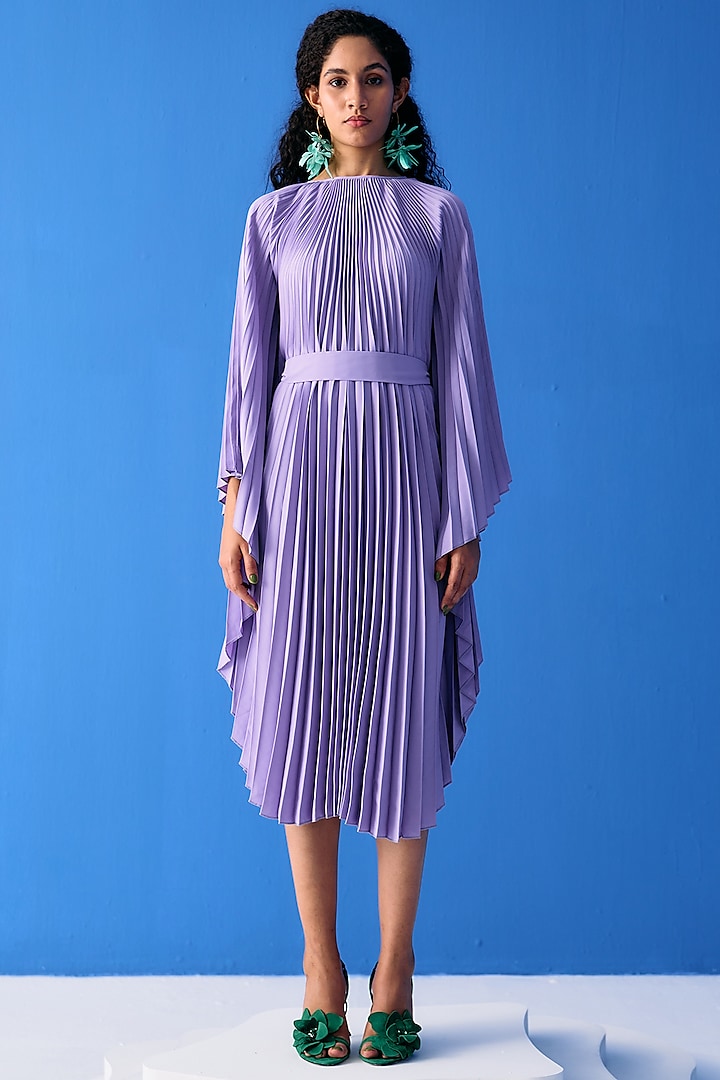 Lilac Crepe Pleated Cape Set by Pleats By Aruni