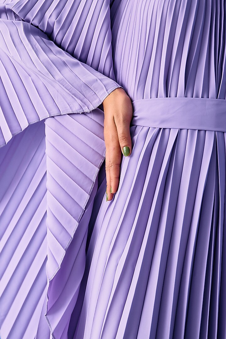 Lilac Crepe Pleated Cape Set by Pleats By Aruni at Pernia's Pop Up Shop