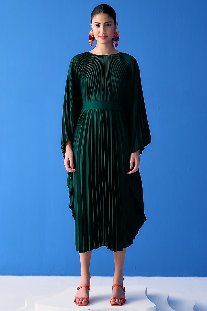 Green Crepe Pleated Cape Set by Pleats By Aruni