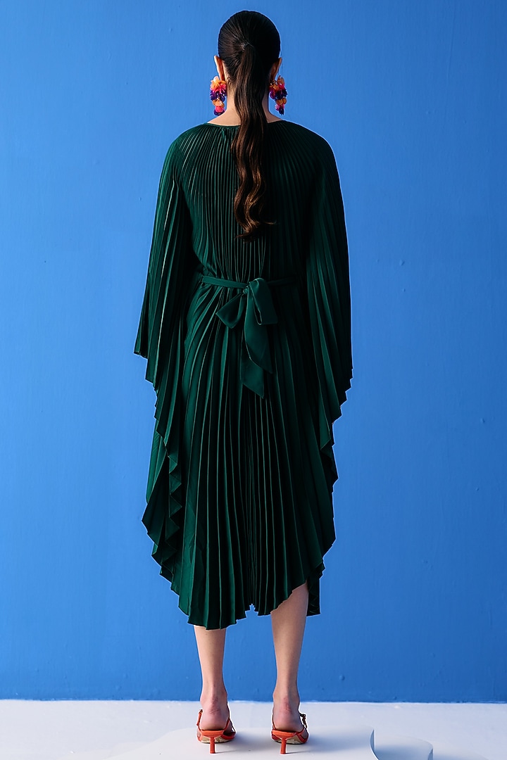 Green Crepe Pleated Cape Set by Pleats By Aruni at Pernia's Pop Up Shop