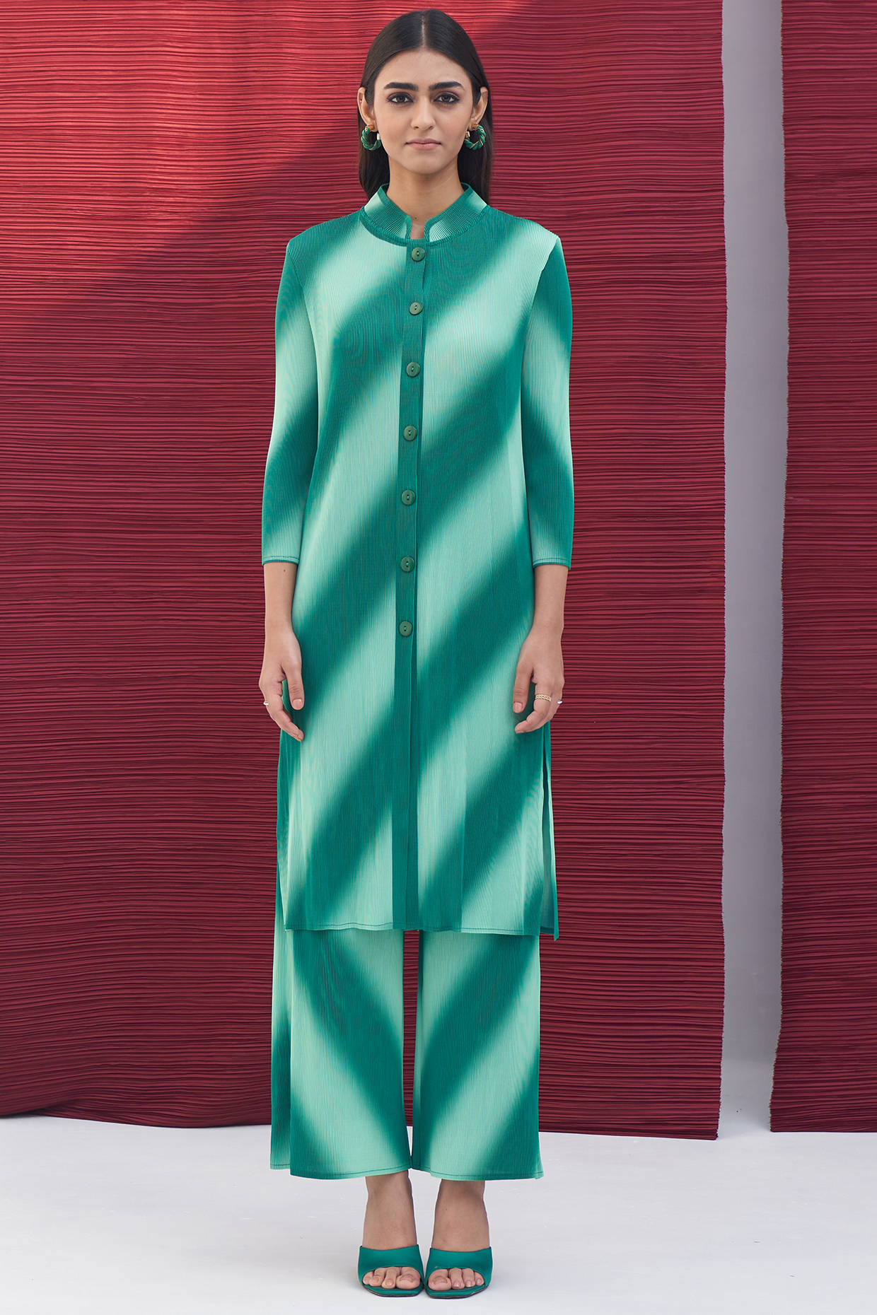 Green Pleated Polyester Printed Kurta Set by Pleats By Aruni at Pernia's Pop Up Shop
