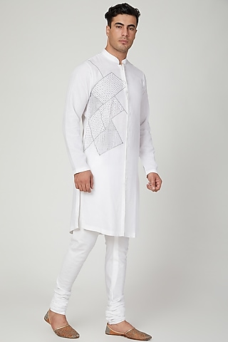 White Embroidered Kurta by Anurav