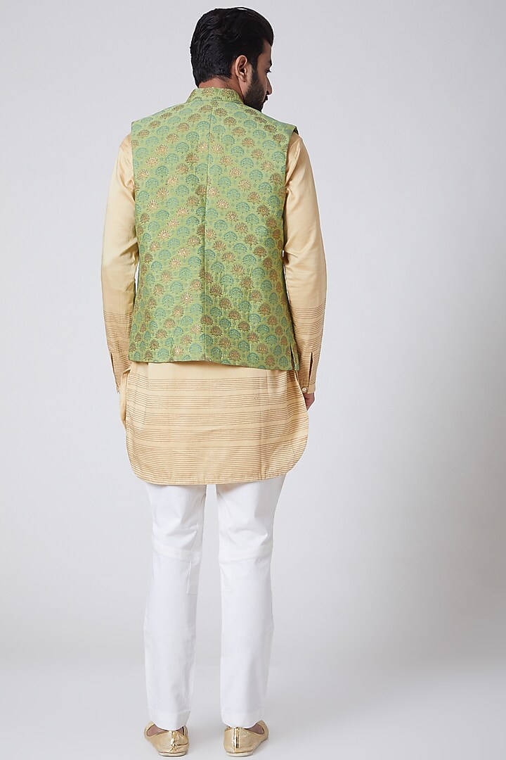 Green & Gold Embroidered Kurta Set by Anurav at Pernia's Pop Up Shop