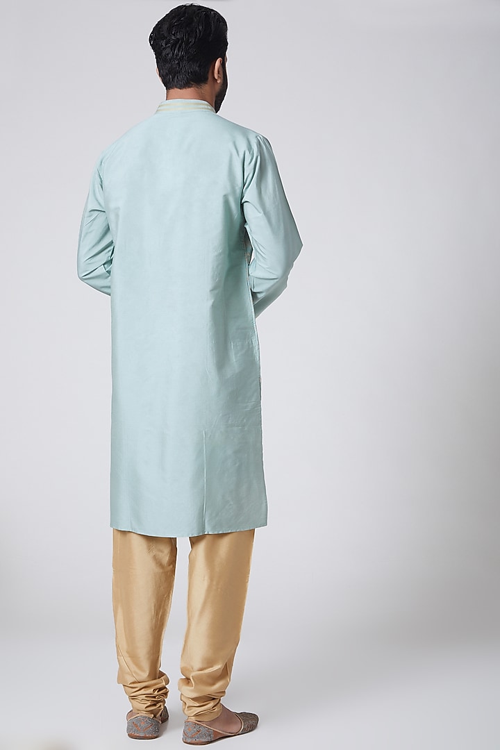 Green Embroidered Kurta by Anurav at Pernia's Pop Up Shop