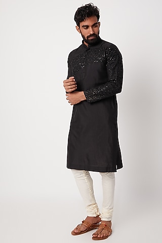 Black Embroidered Kurta Set For Boys by Anurav Men - Kids