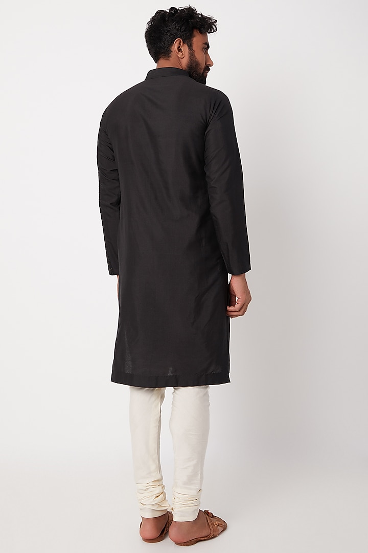 Black Embroidered Kurta Set For Boys by Anurav Men - Kids at Pernia's Pop Up Shop