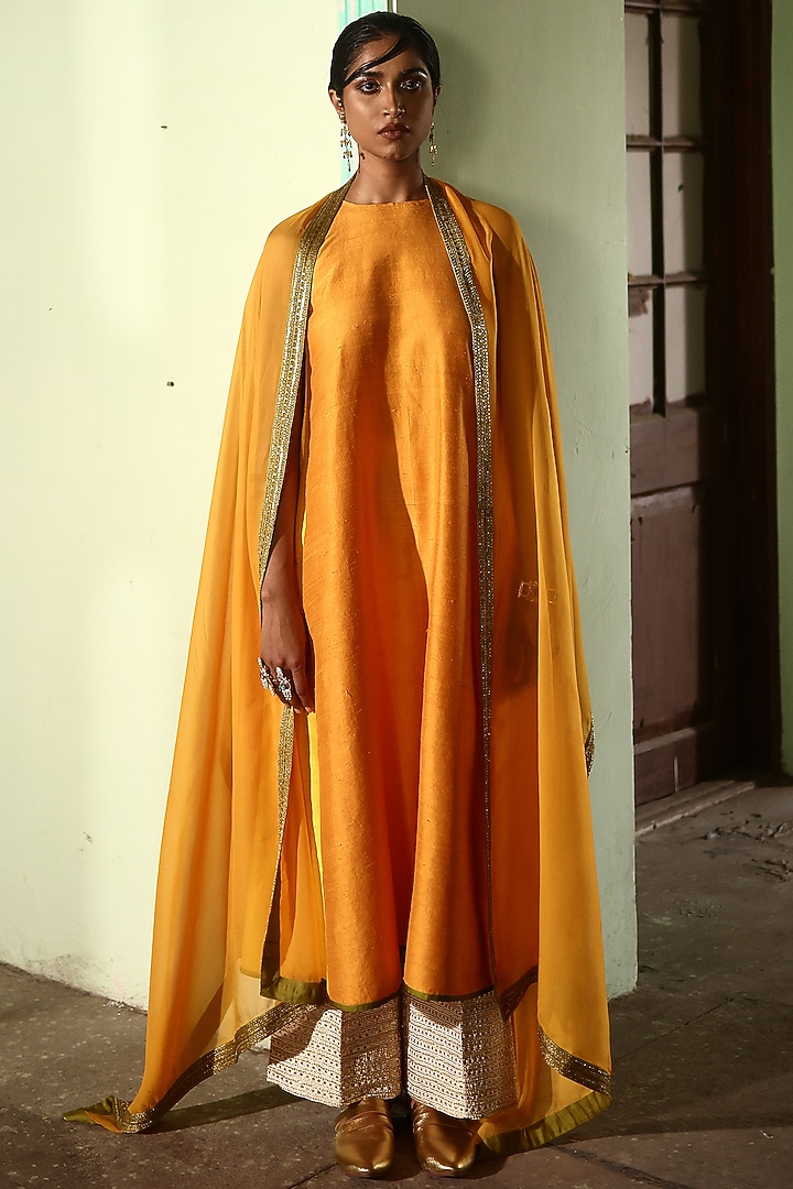 Yellow Raw Silk Kurta Set by Aravi at Pernia's Pop Up Shop