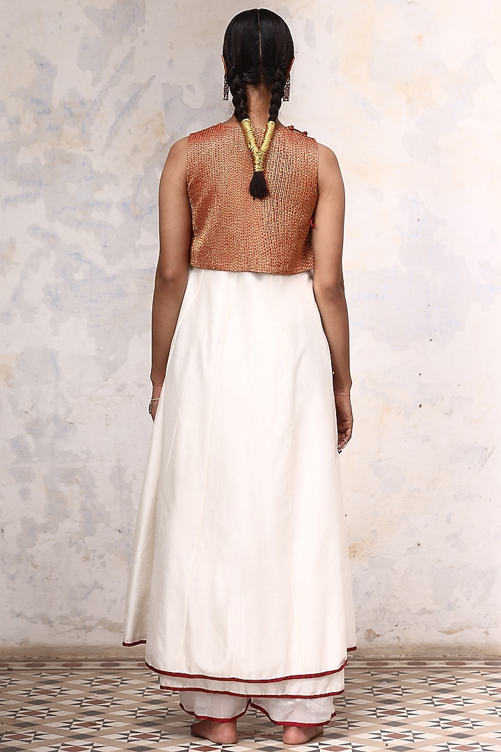 White Chanderi Silk Kurta Set by Aravi at Pernia's Pop Up Shop