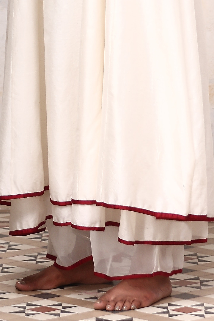 White Chanderi Silk Kurta Set by Aravi at Pernia's Pop Up Shop