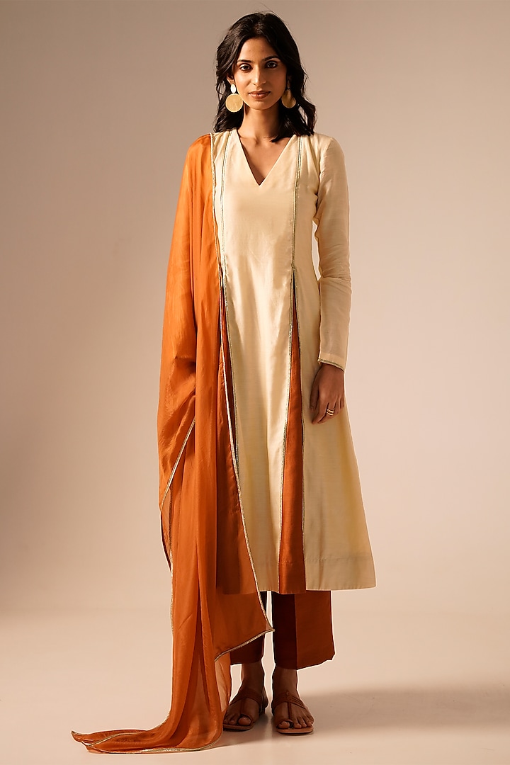 Cream Chanderi Silk A-Line Kurta Set by Aravi at Pernia's Pop Up Shop