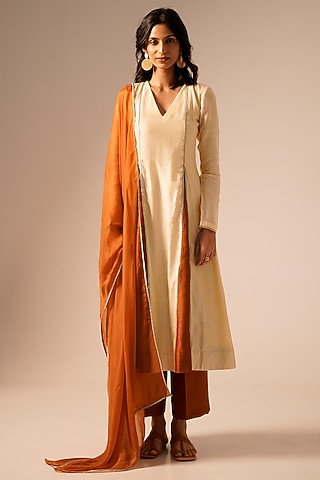 Cream Chanderi Silk A-Line Kurta Set by Aravi